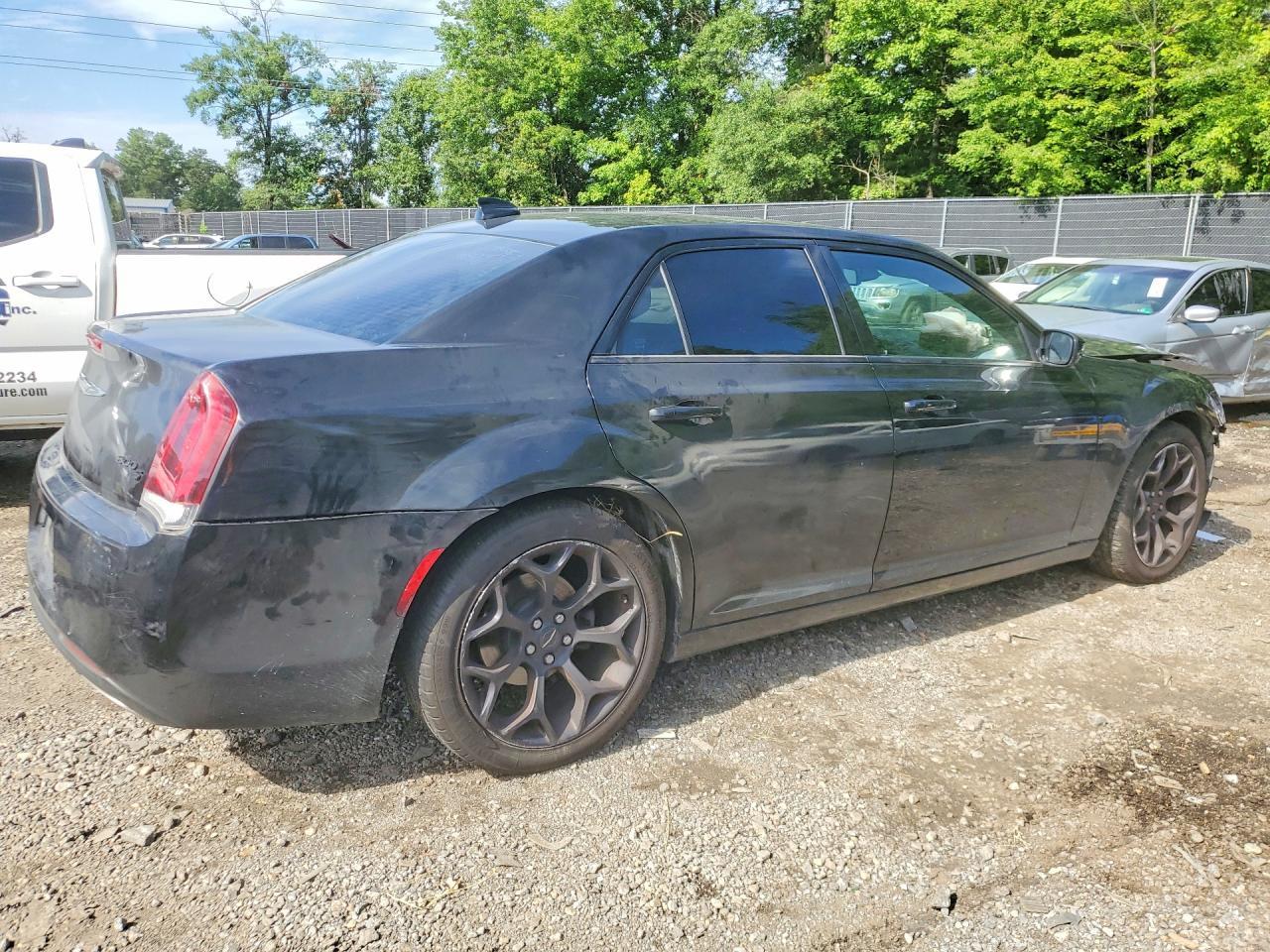 2019 Chrysler 300 S - Image 3