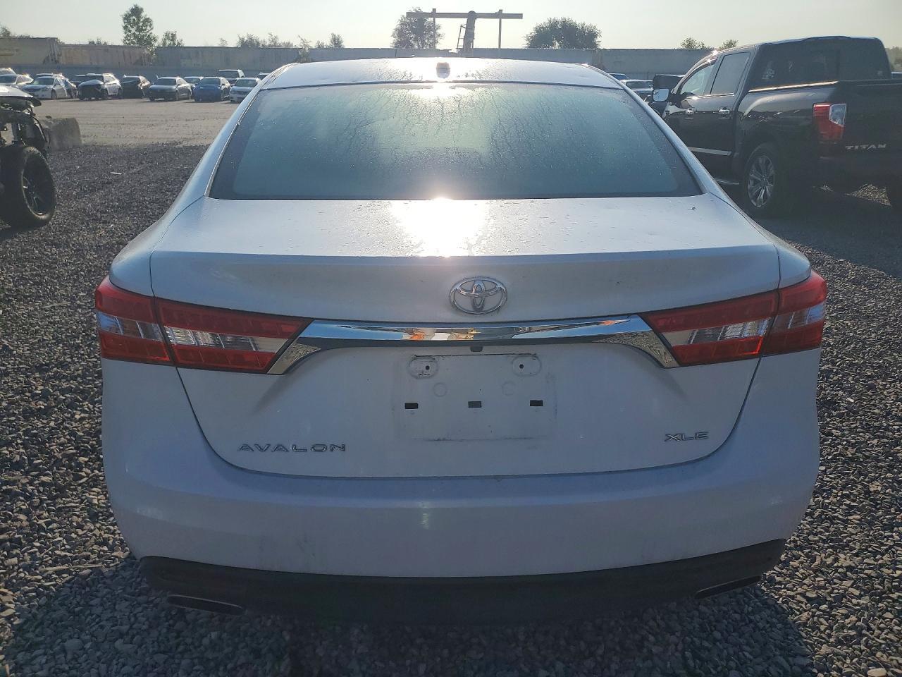 2015 Toyota Avalon Xle - Image 6