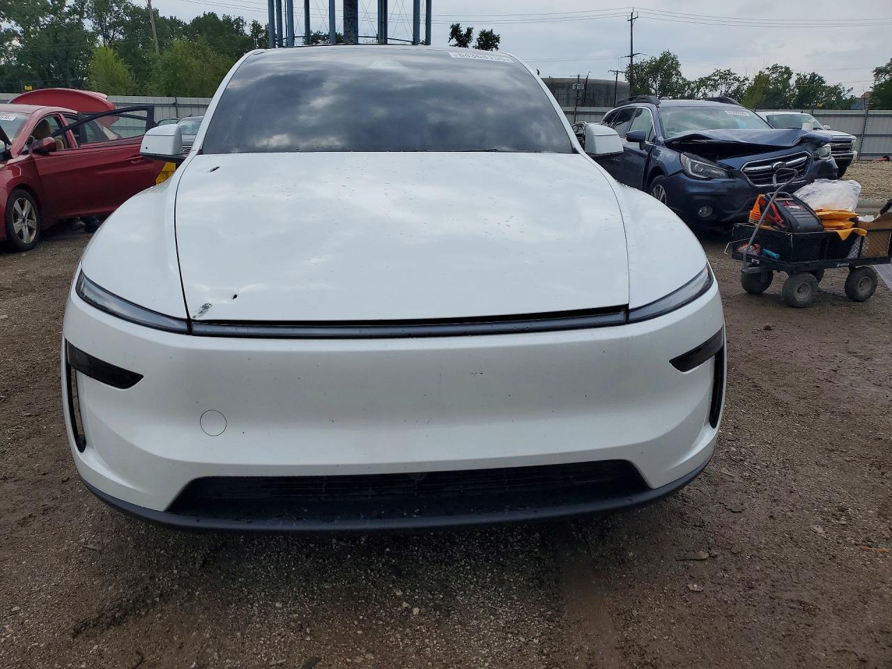 2026 Tesla Model Y - Image 5
