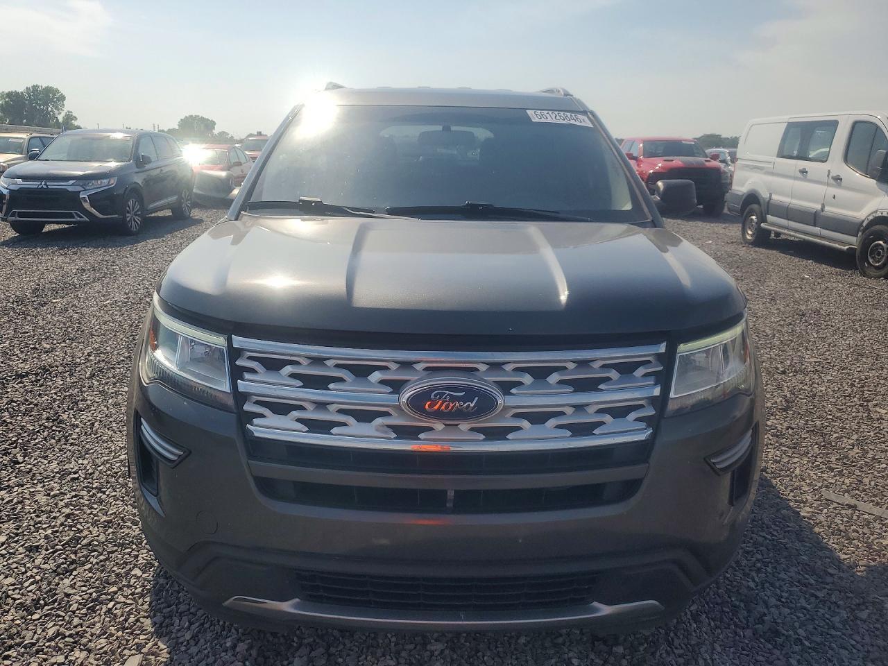 2018 Ford Explorer Xlt - Фото 5