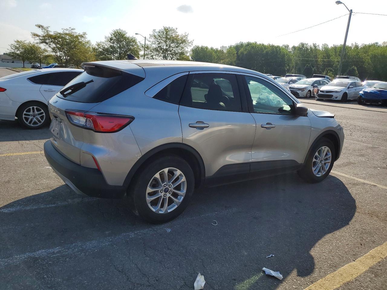 2022 Ford Escape Se - Фото 3
