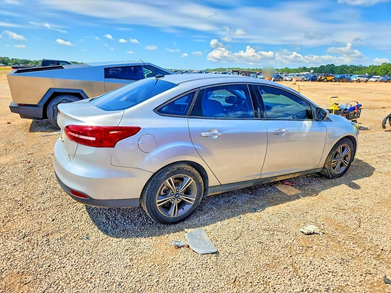 2018 Ford Focus Se - Фото 3