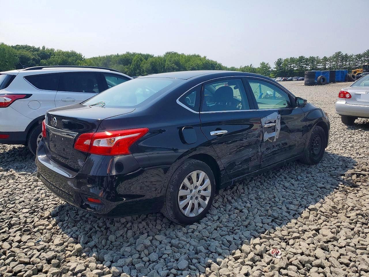 2019 Nissan Sentra S - Image 3
