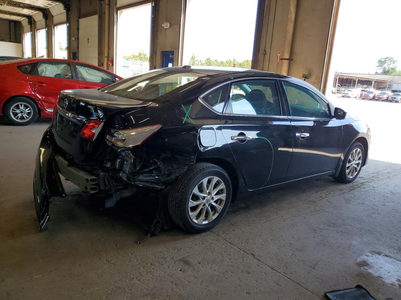 2018 Nissan Sentra Sv - Фото 3
