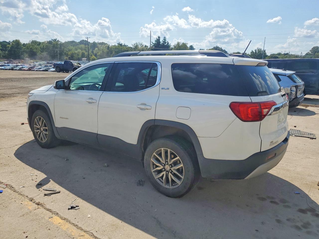 2019 GMC Acadia Sle - Image 2
