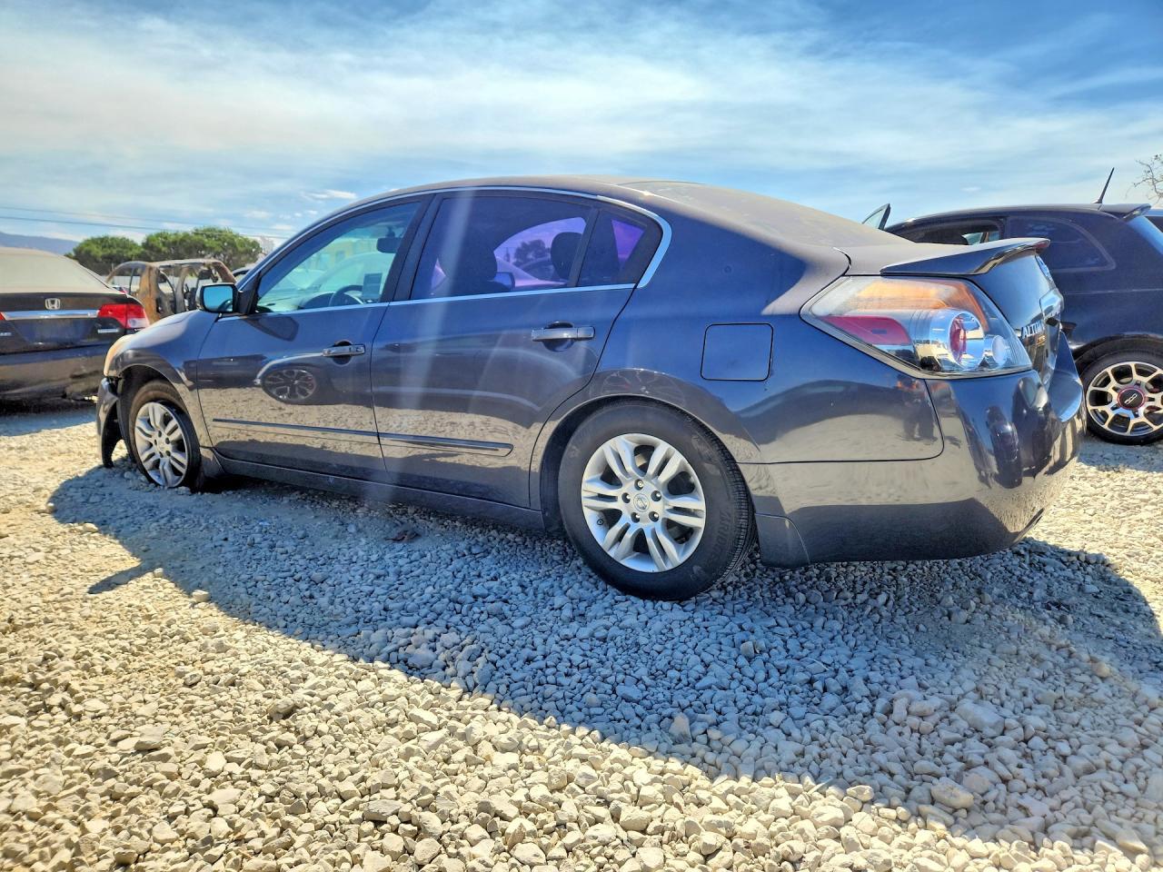 2012 Nissan Altima 2.5 - Image 2
