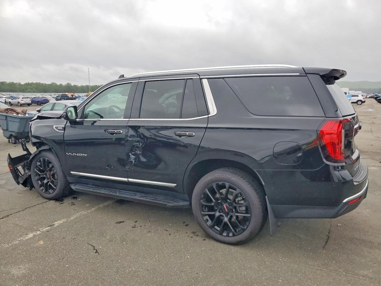 2023 GMC Yukon Slt - Фото 2
