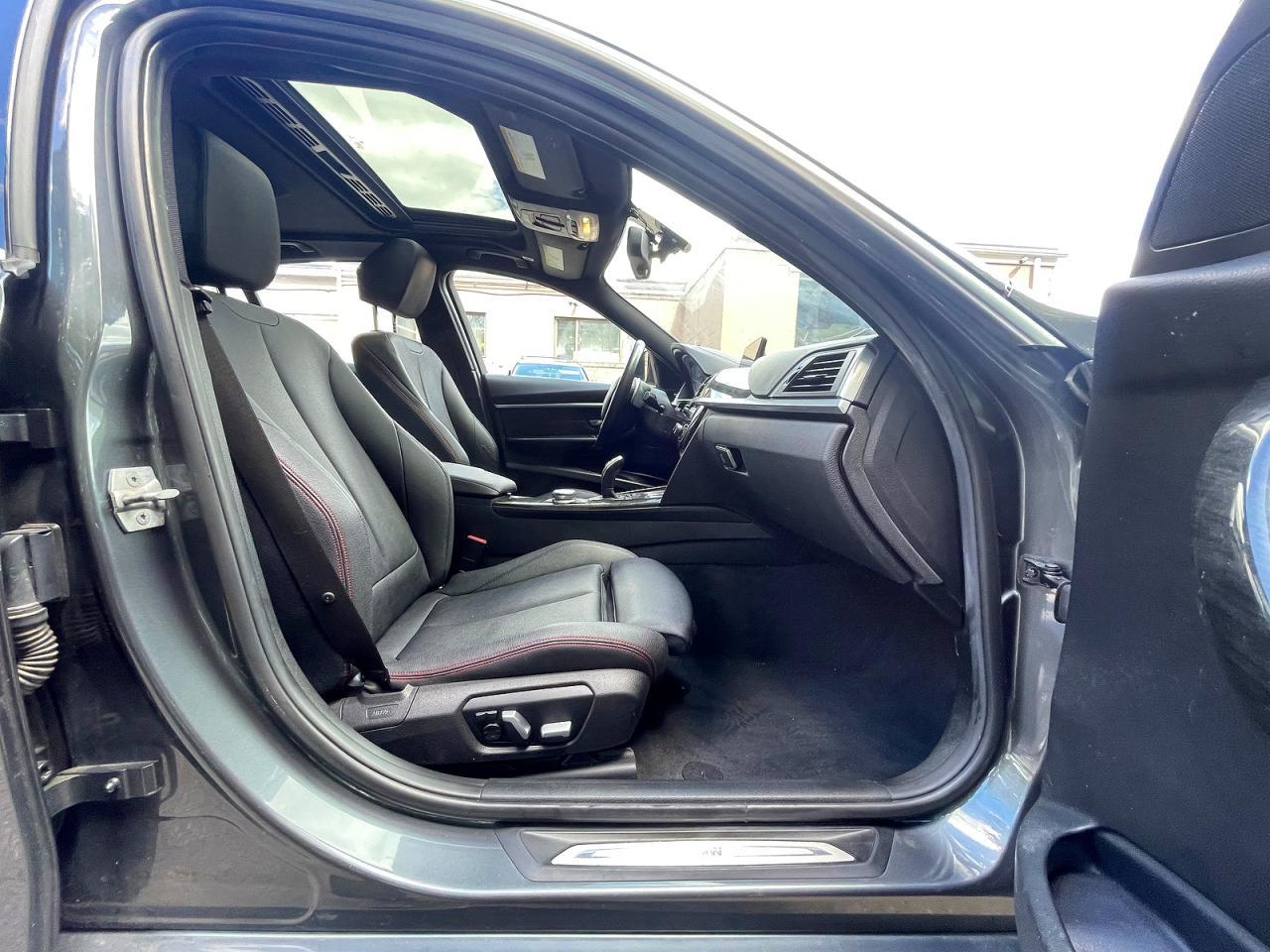 2018 BMW 330 Xi - Image 5