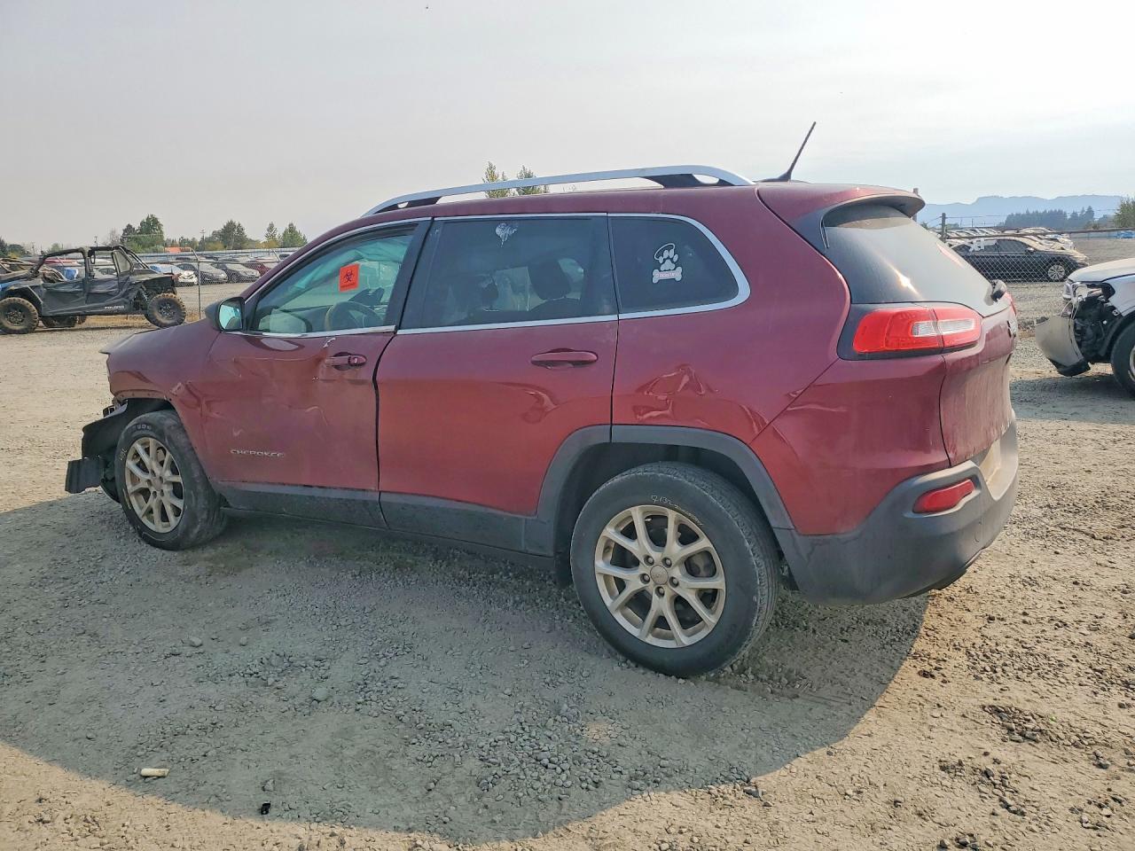2018 Jeep Cherokee Latitude - Image 2