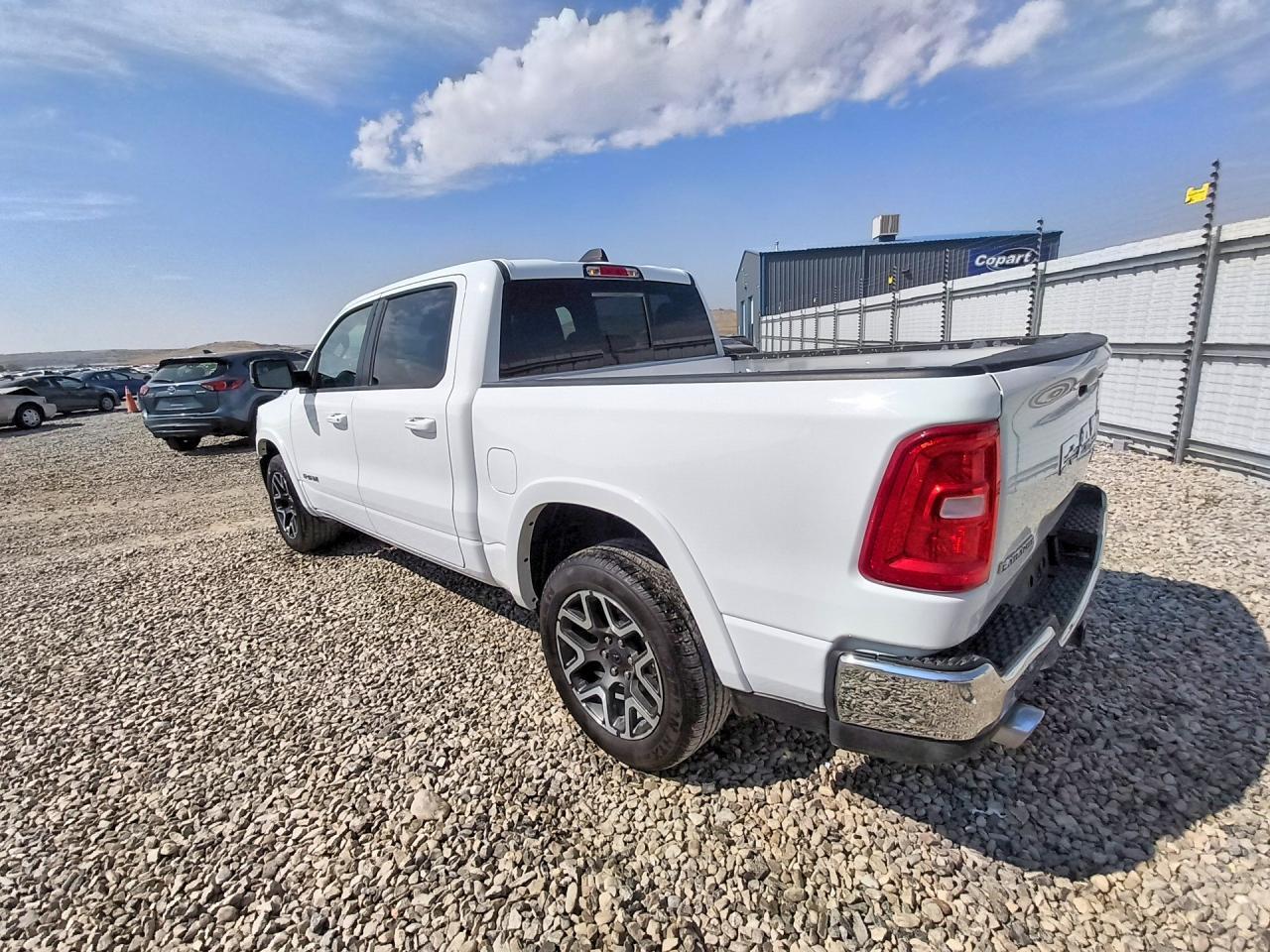2025 Ram 1500 Laramie - Фото 2