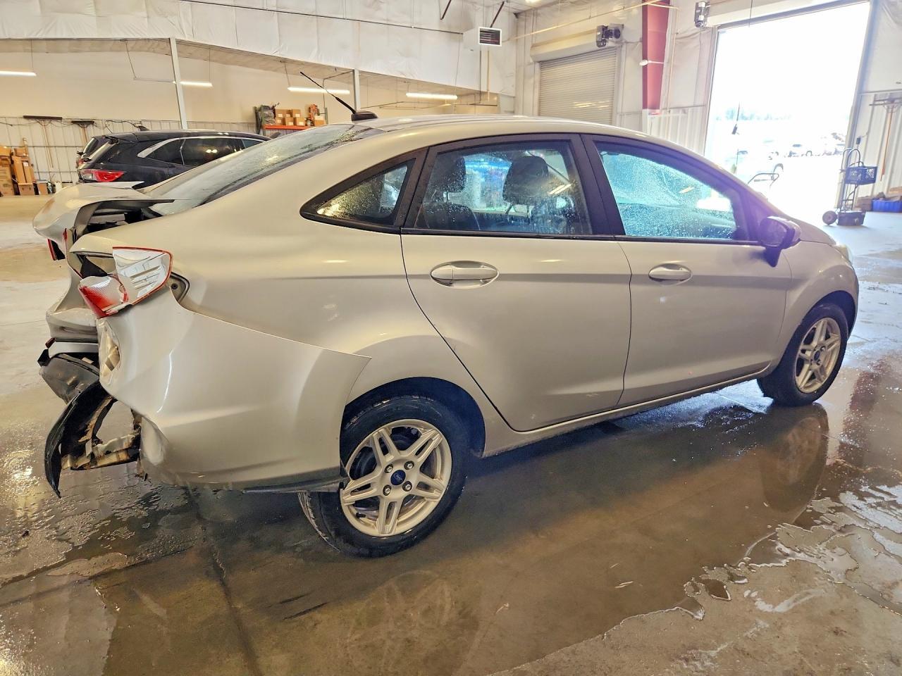 2018 Ford Fiesta Se - Фото 3
