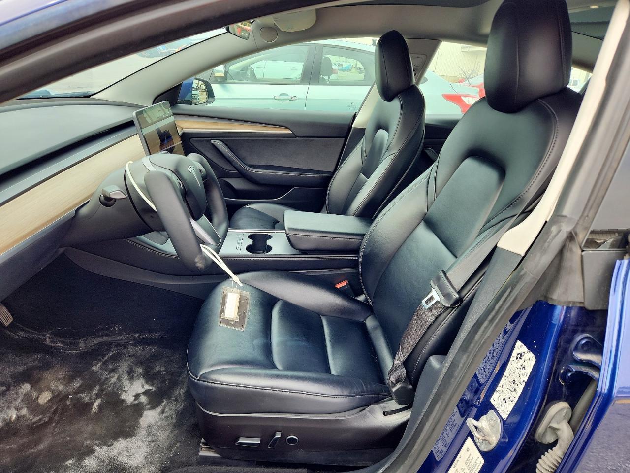 2022 Tesla Model 3 - Image 7