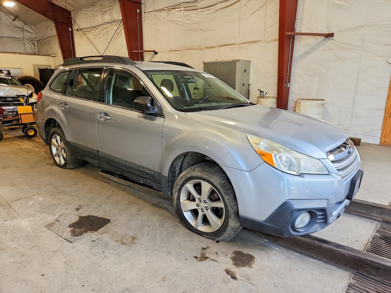2014 Subaru Outback 2.5I - Фото 4
