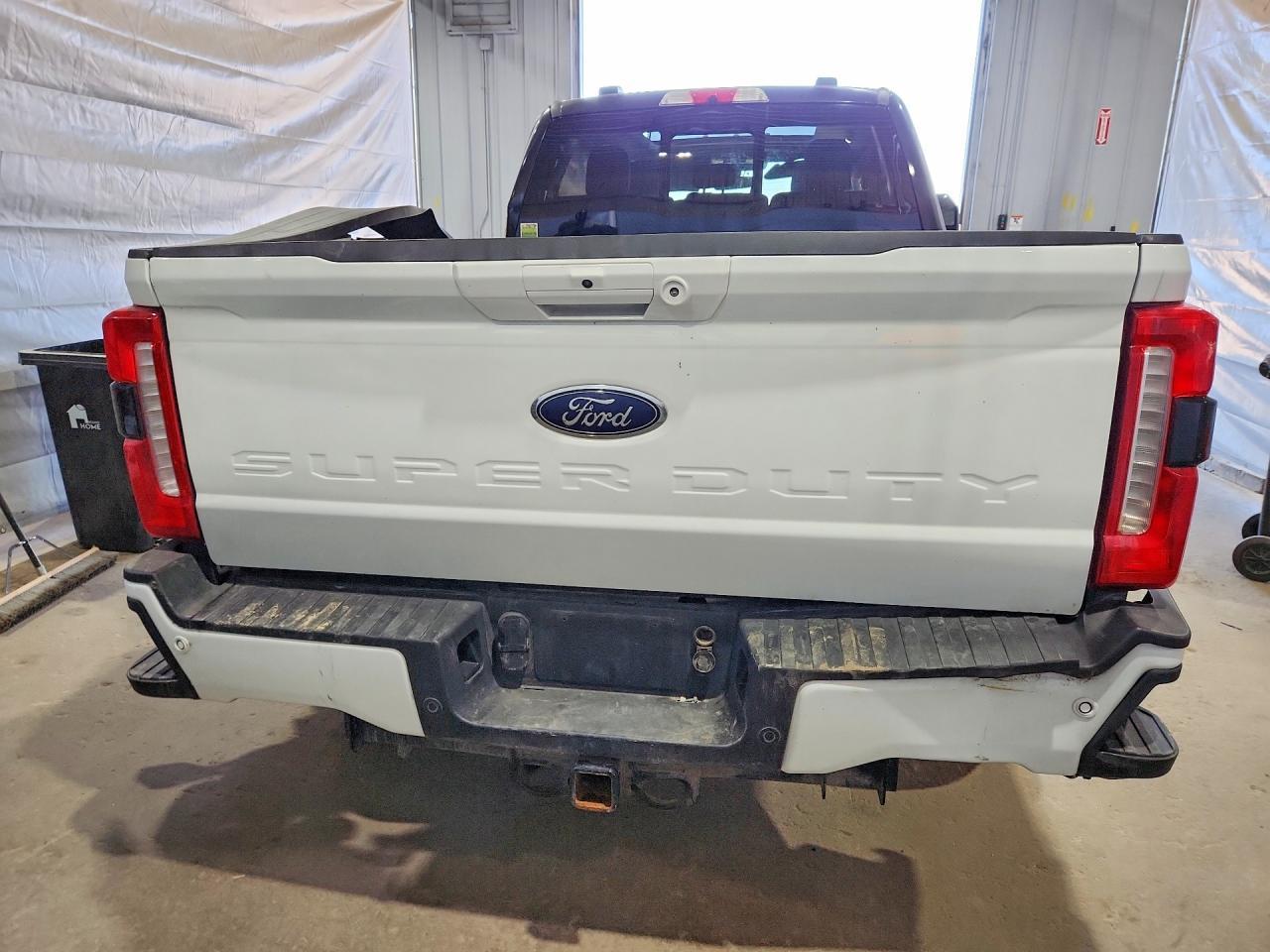 2024 Ford F250 Super Duty - Фото 6
