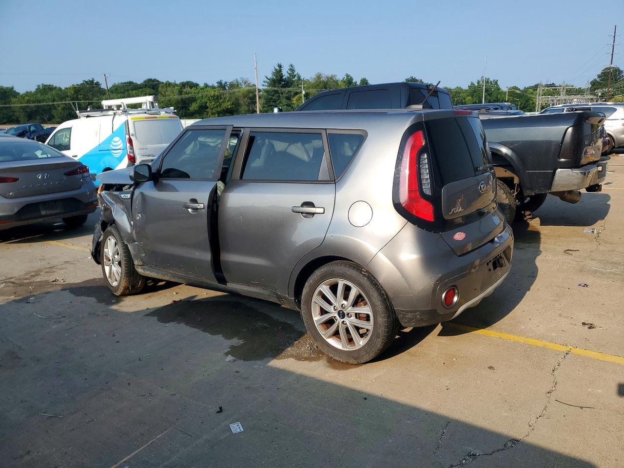 2019 Kia Soul + - Image 2