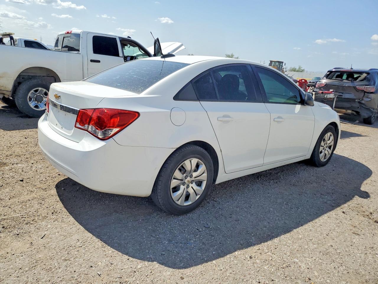 2015 Chevrolet Cruze Ls - Фото 3