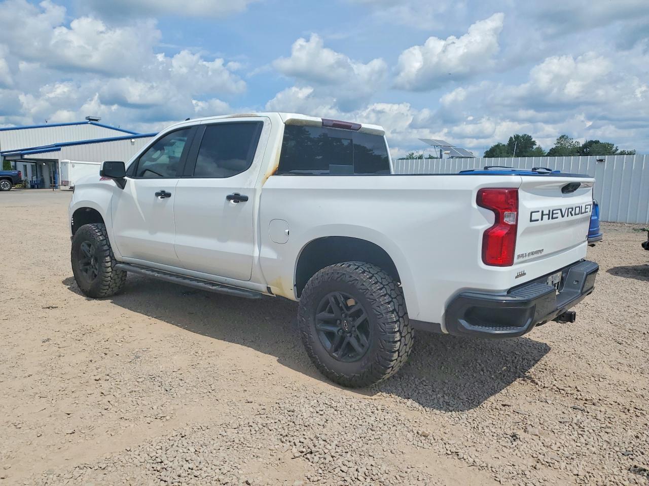 2024 Chevrolet Silverado K1500 Lt Trail Boss - Image 2