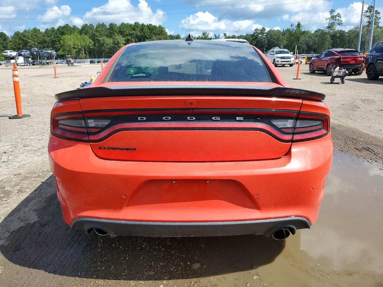 2018 Dodge Charger R/T - Image 6