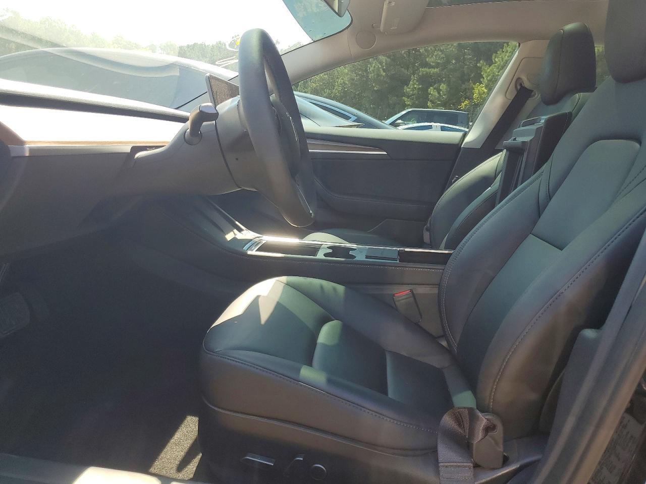 2023 Tesla Model 3 - Фото 7