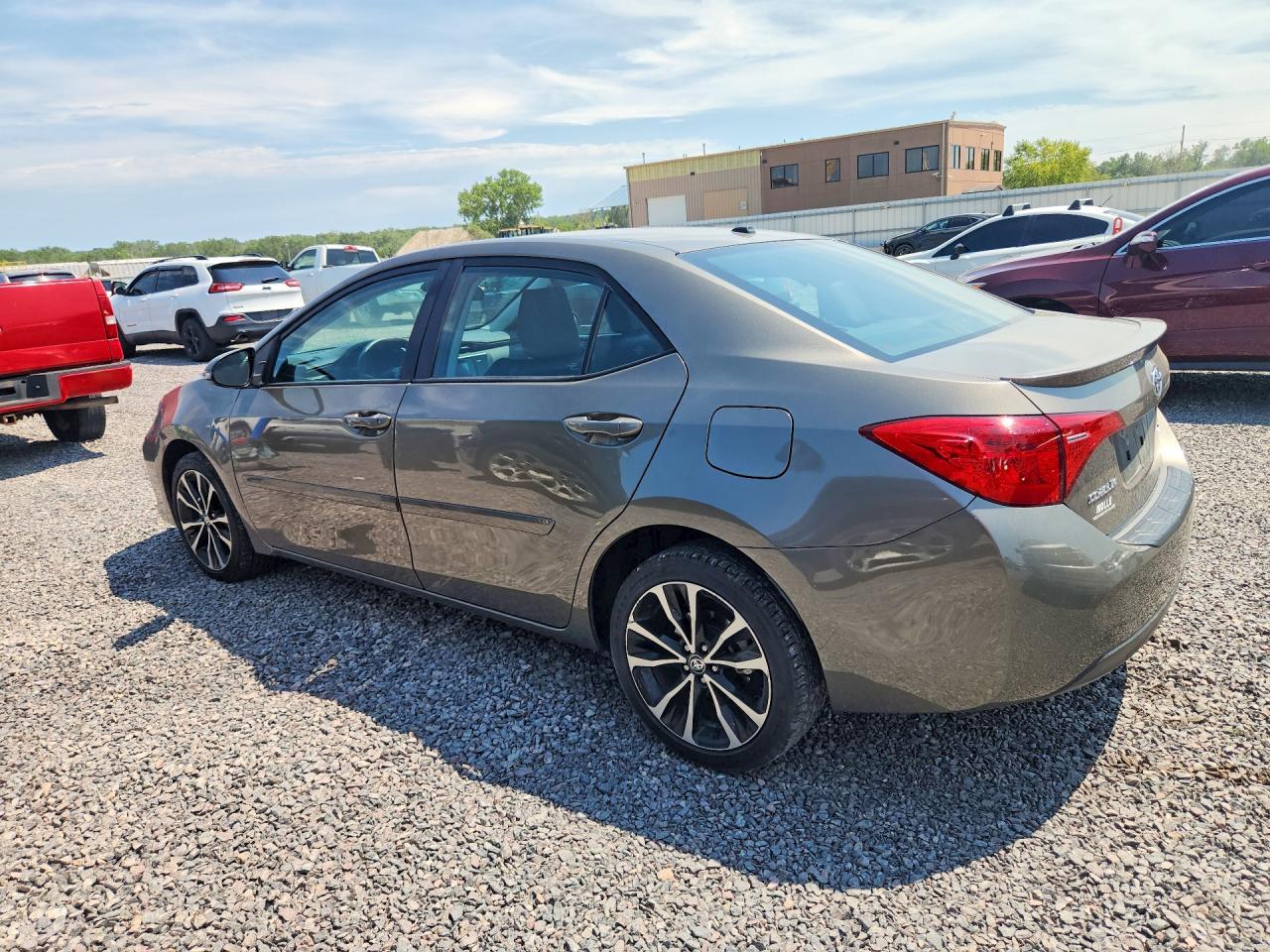 2017 Toyota Corolla Xse - Фото 2
