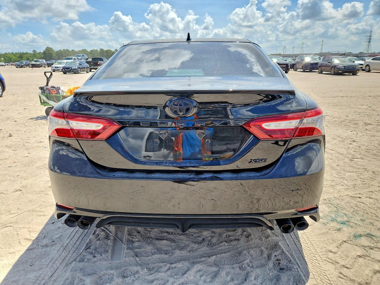 2020 Toyota Camry Xse V6 - Image 6