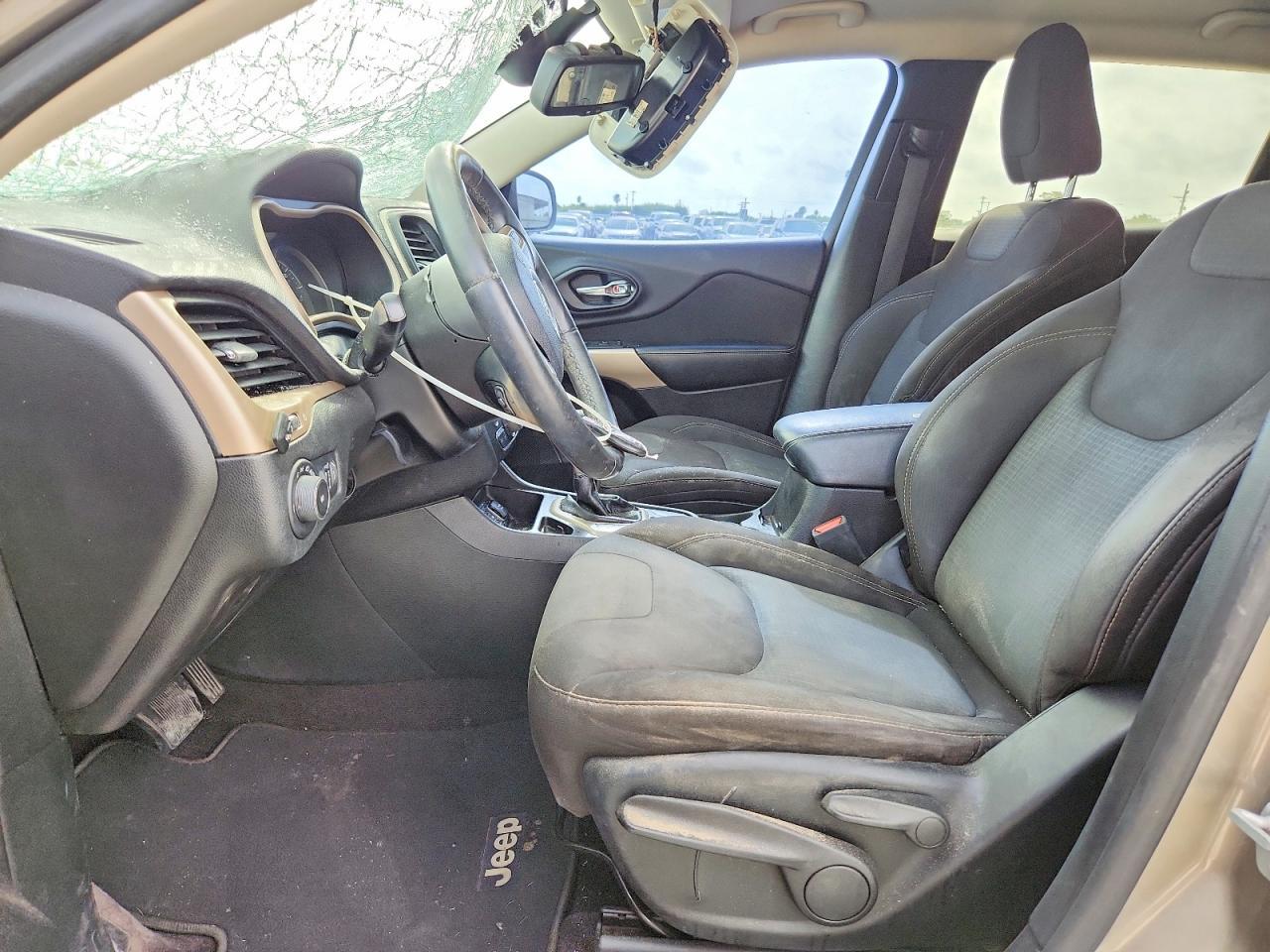 2017 Jeep Cherokee Latitude - Image 7