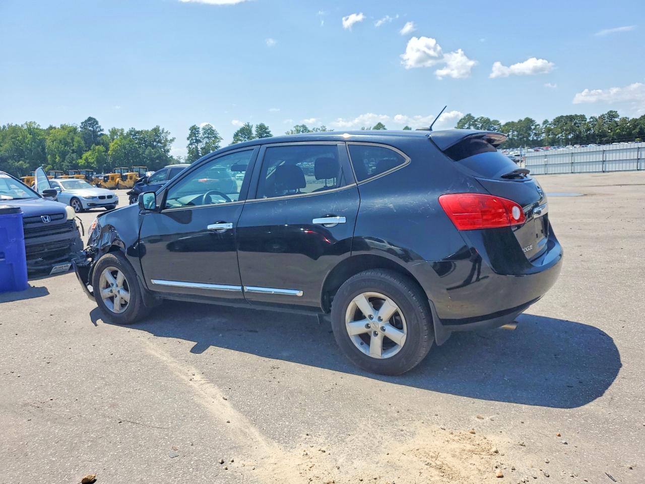 2013 Nissan Rogue S - Image 2