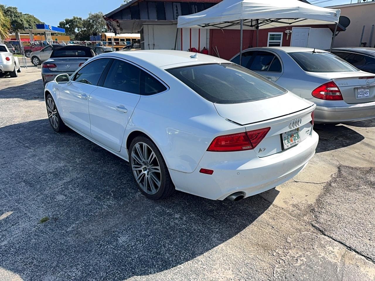 2014 Audi A7 Premium Plus - Image 3