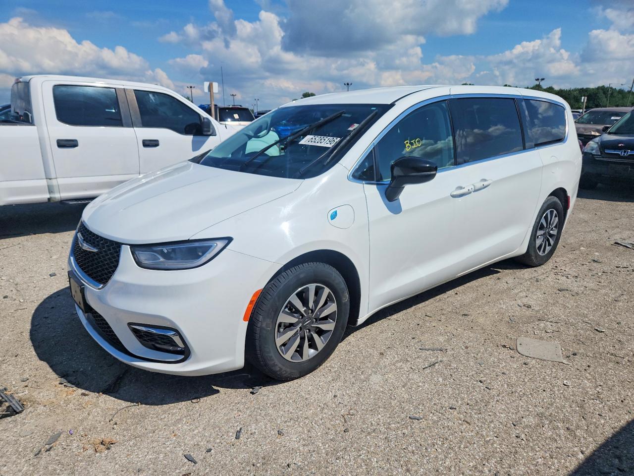 2024 Chrysler Pacifica Hybrid Select