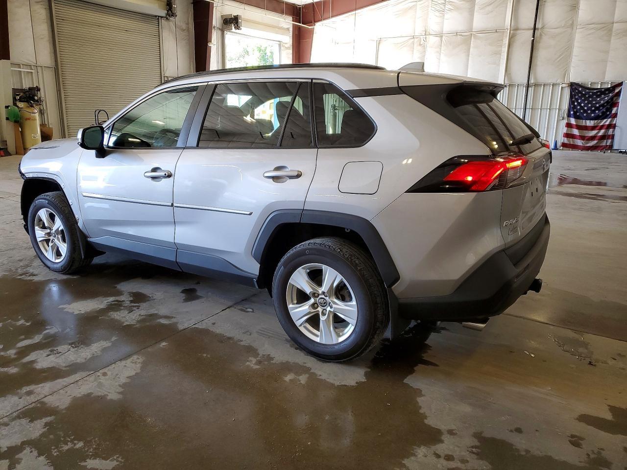 2020 Toyota Rav4 Xle - Фото 2