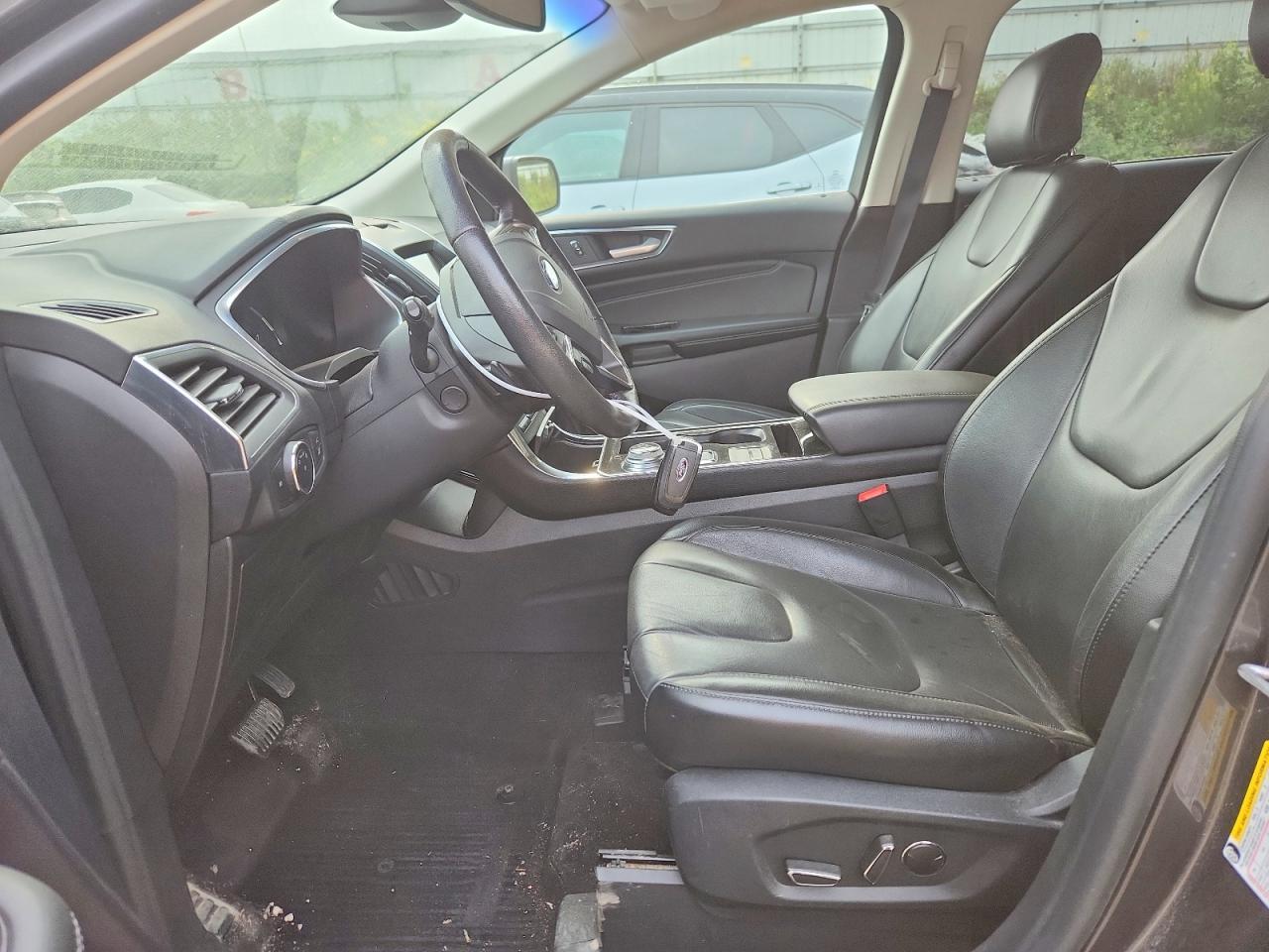 2019 Ford Edge Titanium - Image 7