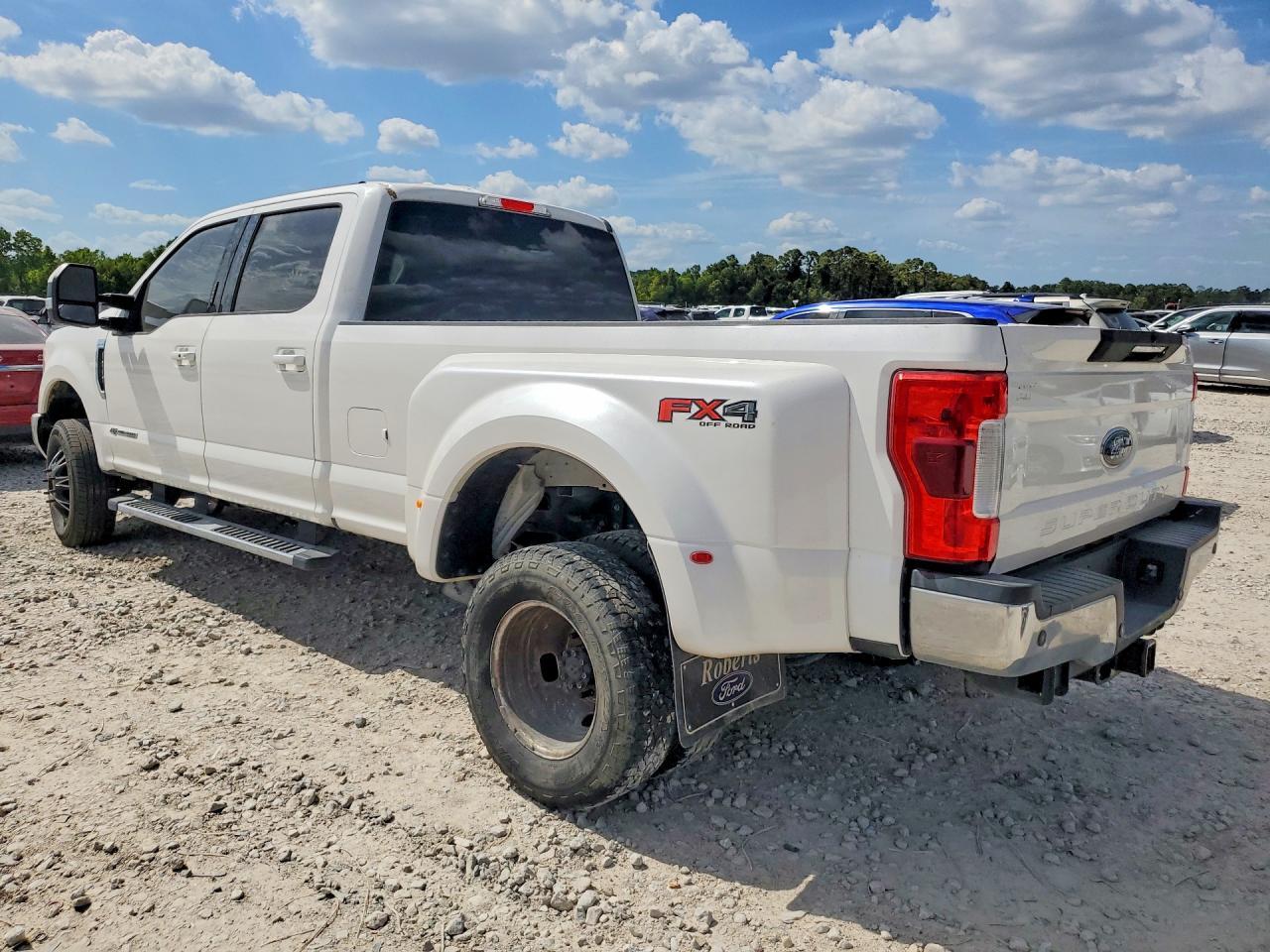 2018 Ford F350 Super Duty - Фото 2