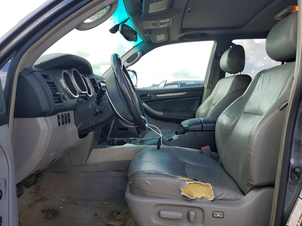 2004 Toyota 4Runner Limited - Image 7