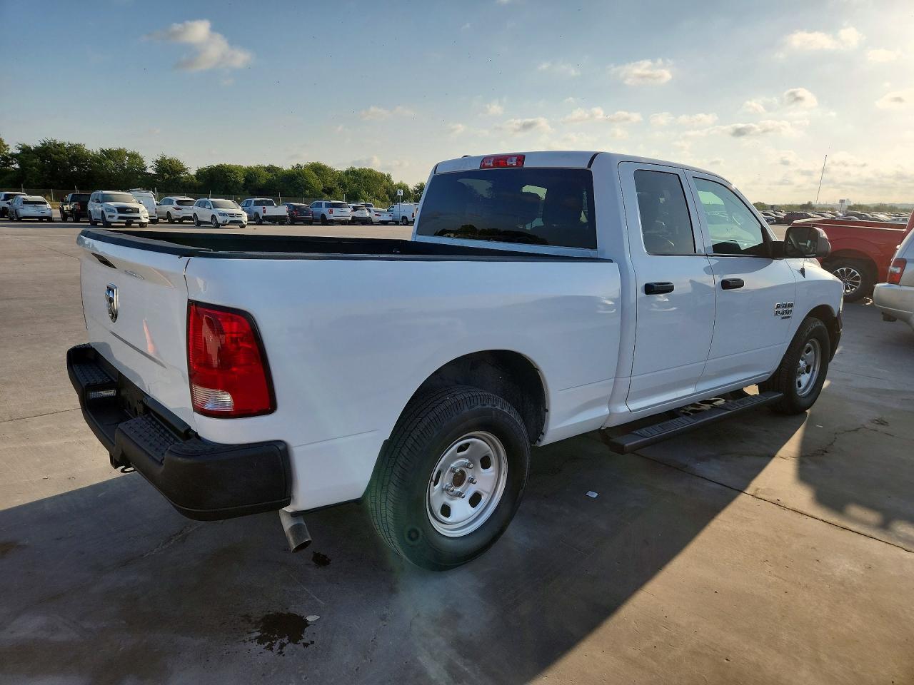 2022 Ram 1500 Classic Tradesman - Image 3