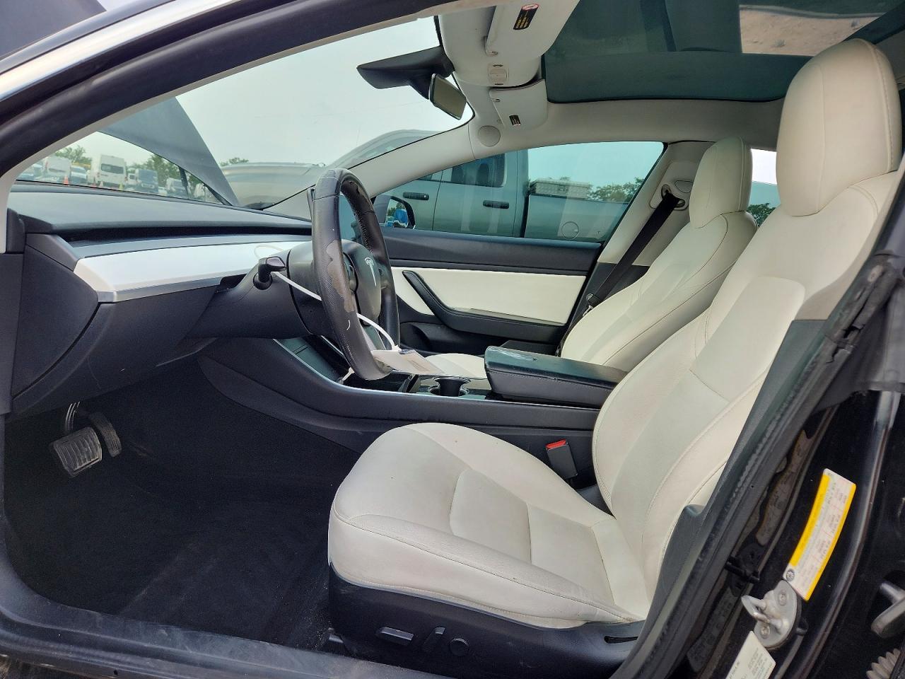 2020 Tesla Model 3 - Фото 7