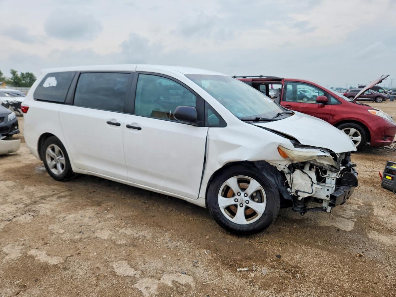 2017 Toyota Sienna L 7-Passenger - Фото 4