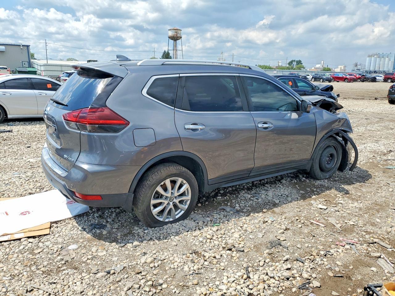 2019 Nissan Rogue Sv - Image 3