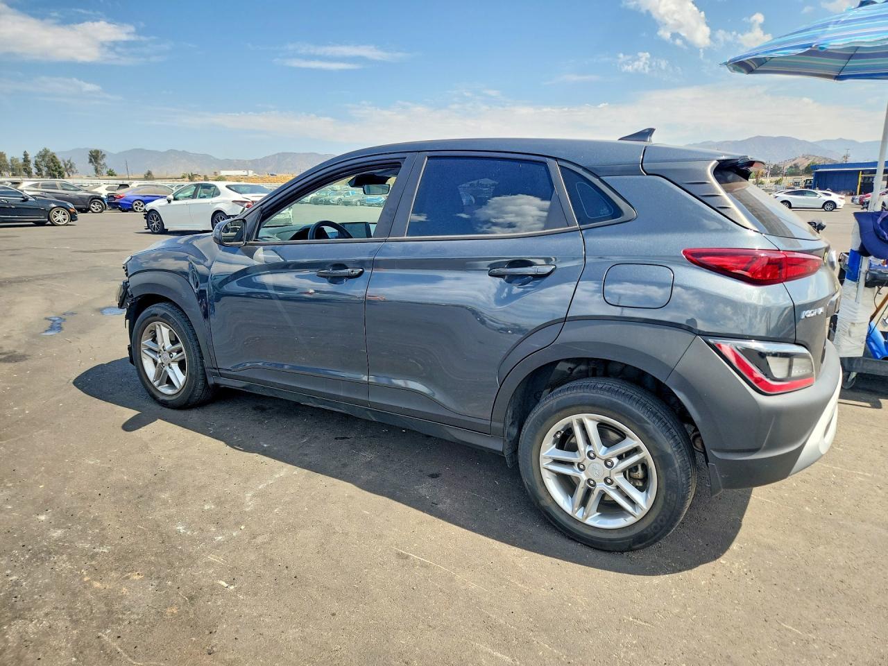2022 Hyundai Kona Se - Image 2