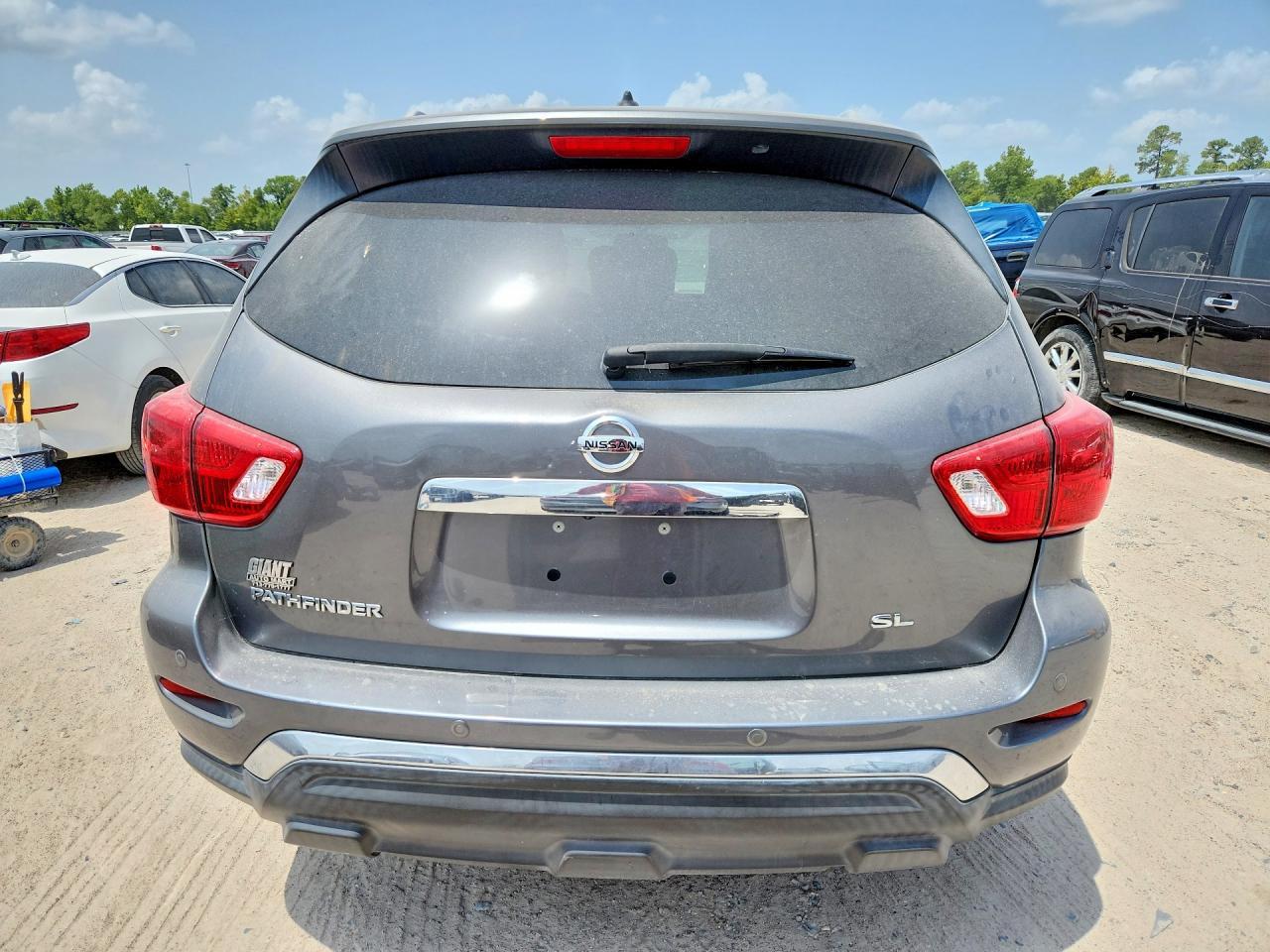2017 Nissan Pathfinder Sl - Image 6