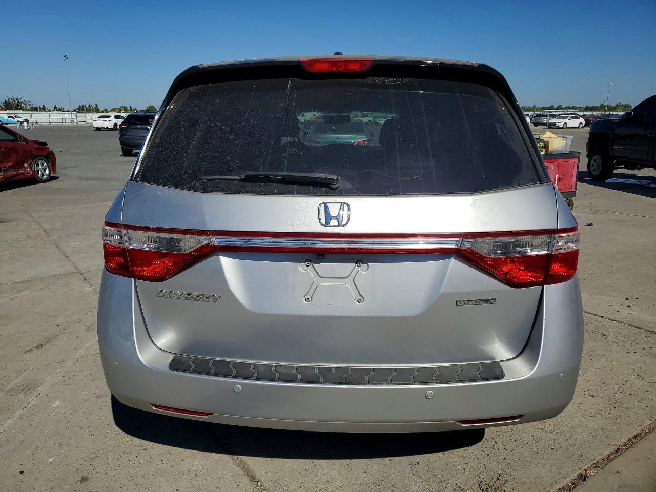 2013 Honda Odyssey Touring - Image 6