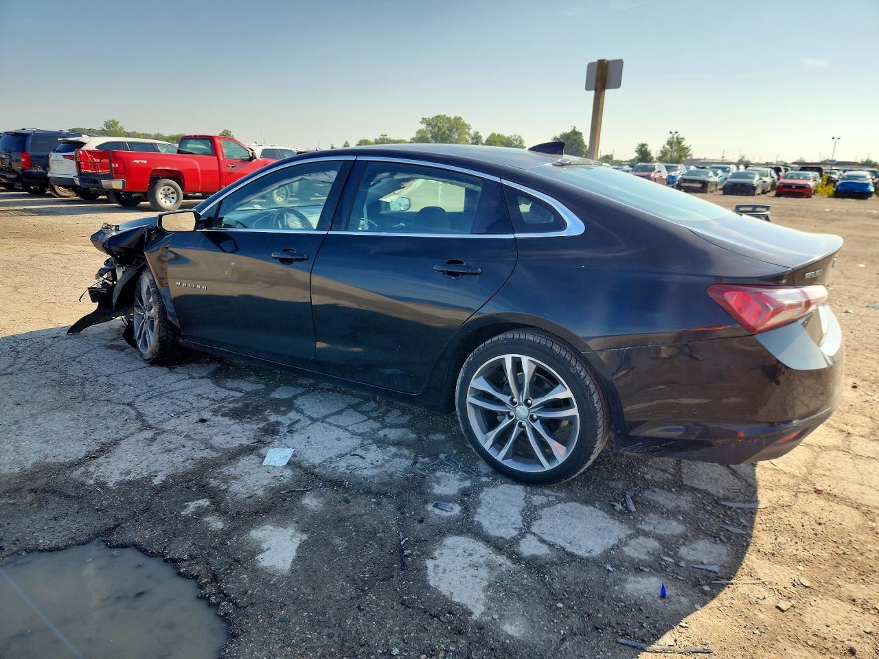 2021 Chevrolet Malibu Classic Lt - Фото 2