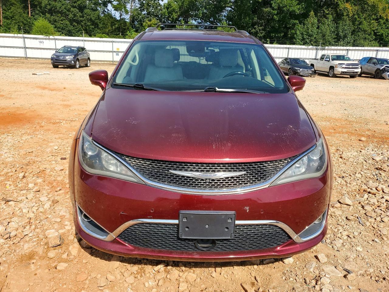 2017 Chrysler Pacifica Touring L Plus - Фото 5
