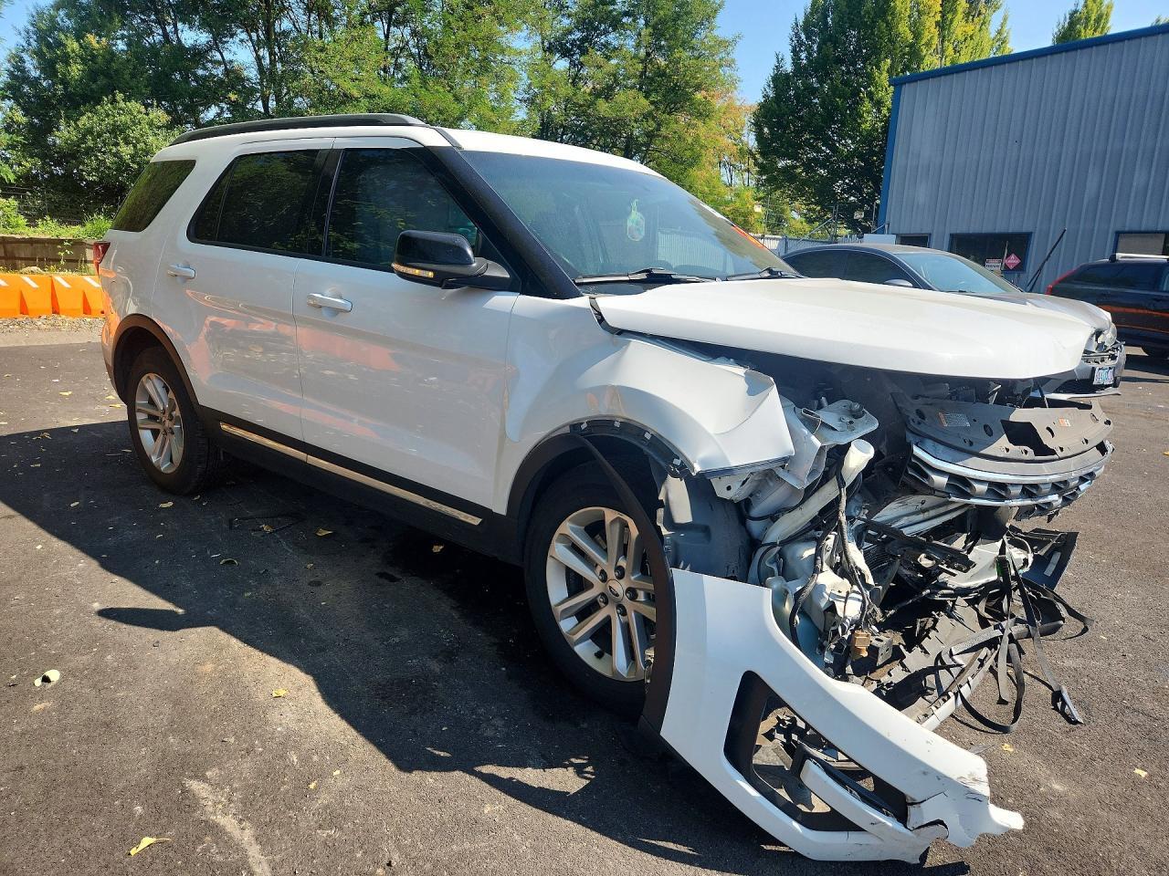 2017 Ford Explorer Xlt - Фото 4