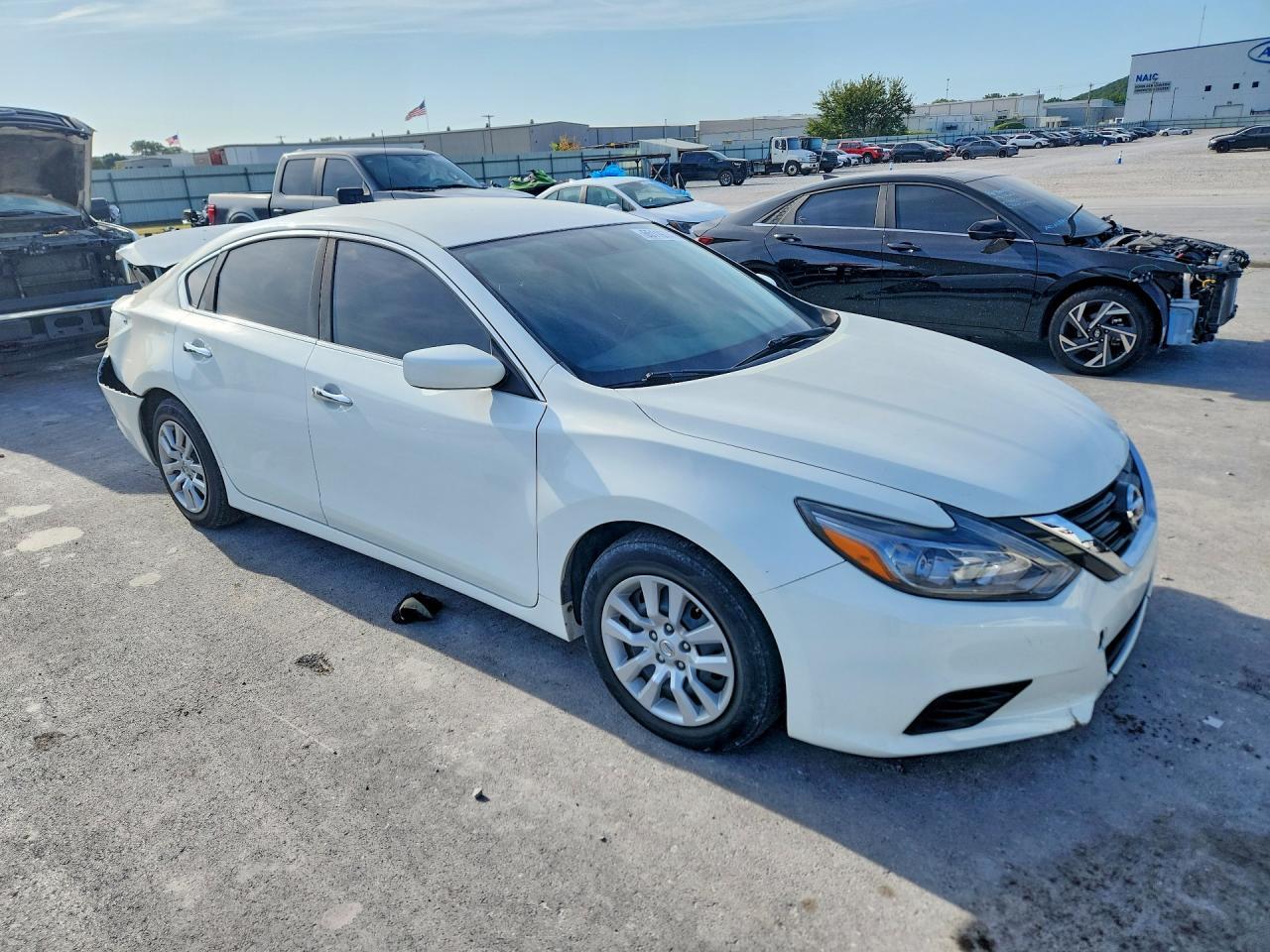2016 Nissan Altima 2.5 S - Фото 4