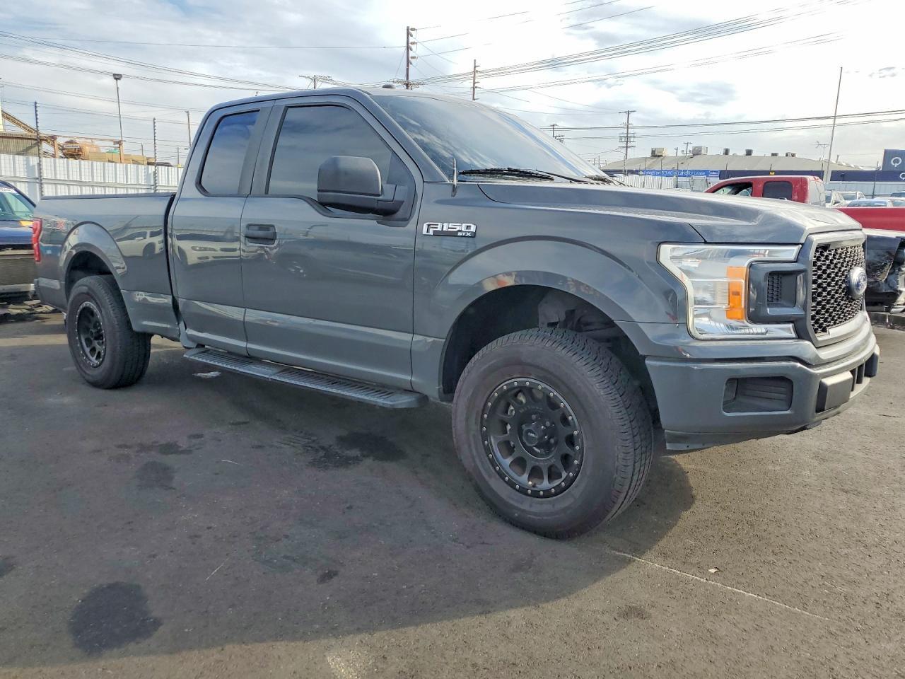 2018 Ford F150 Super Cab - Фото 4