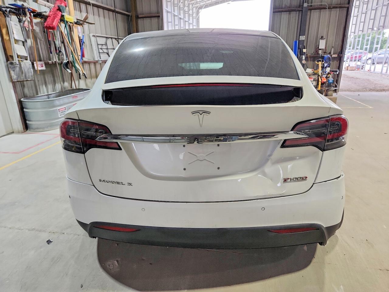 2016 Tesla Model X - Image 6