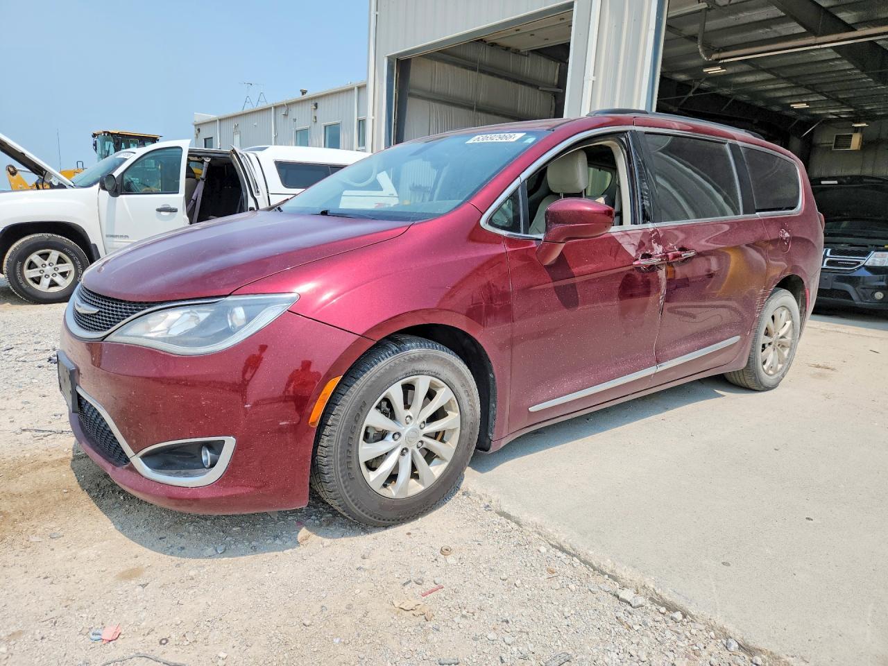 2017 Chrysler Pacifica Touring L