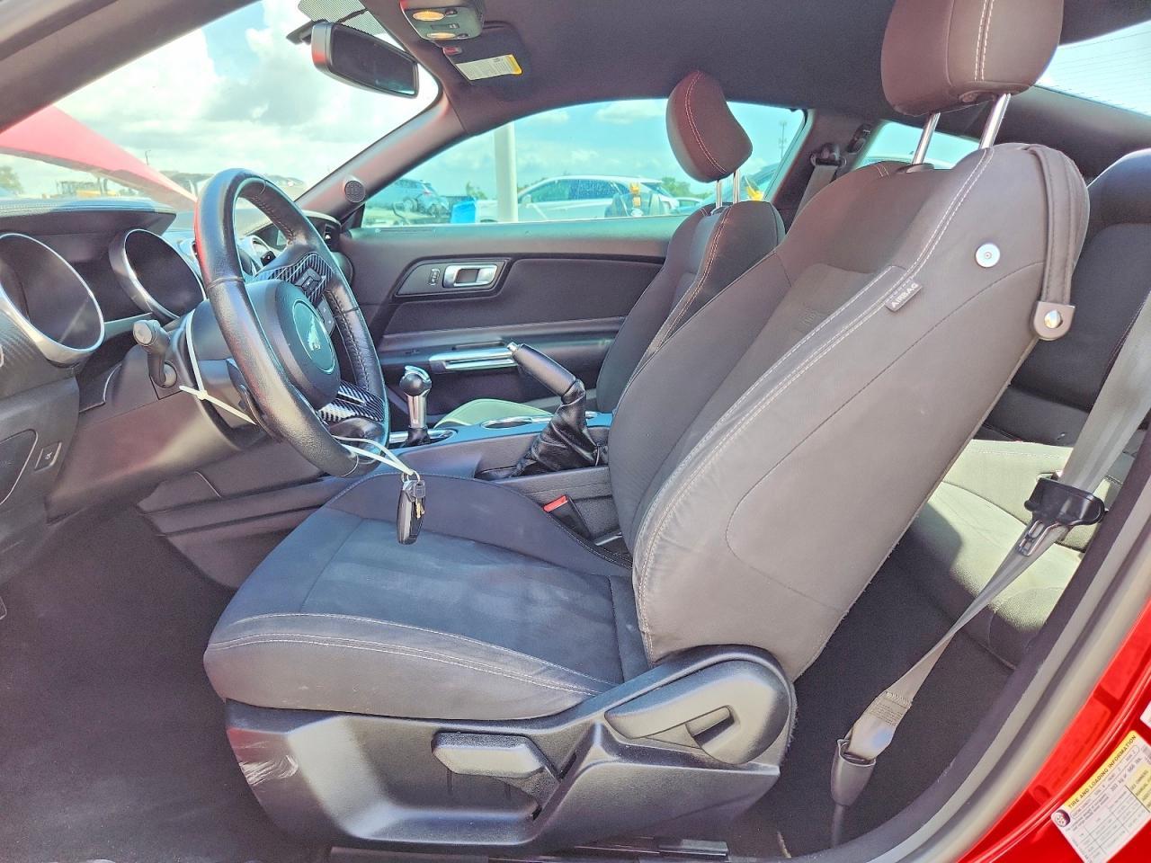 2019 Ford Mustang - Фото 7