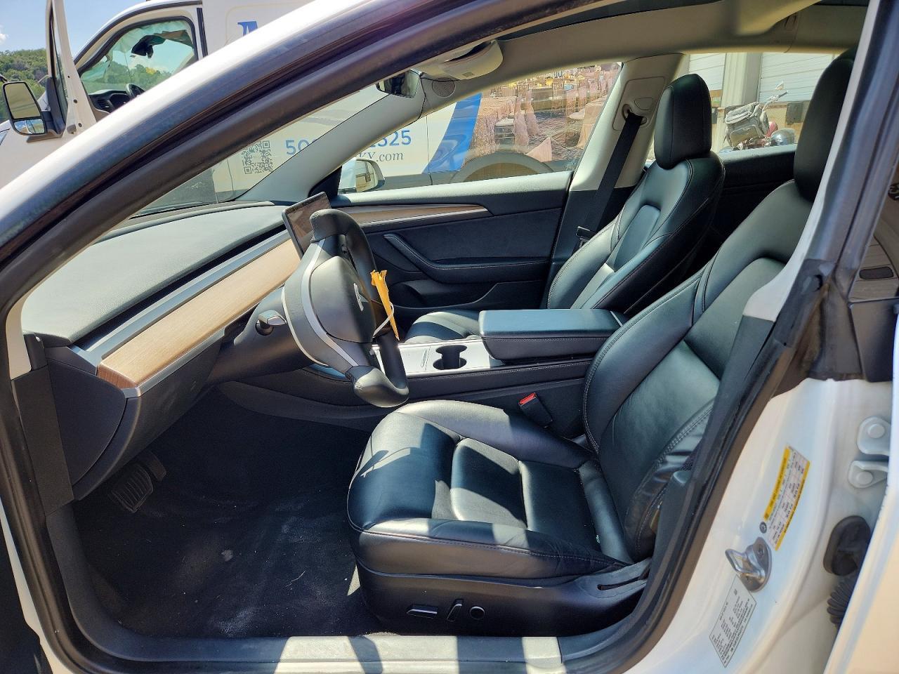 2023 Tesla Model 3 - Фото 7