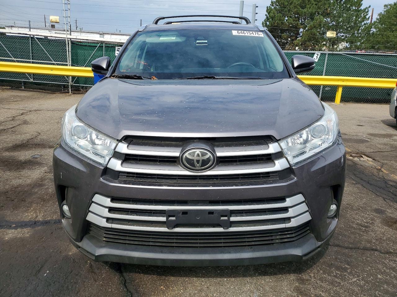 2018 Toyota Highlander Xle - Фото 5